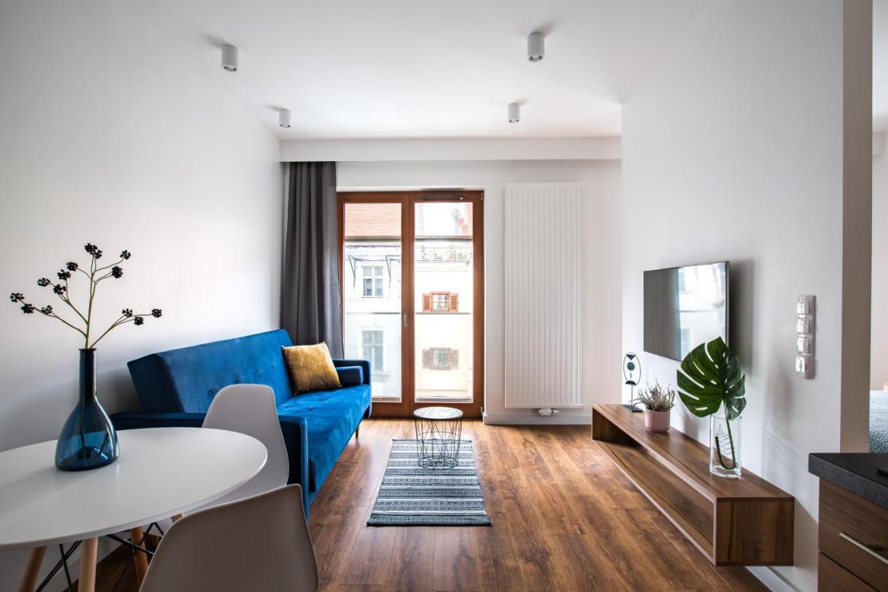 Homewell Apartments Dominikanska Poznań Esterno foto